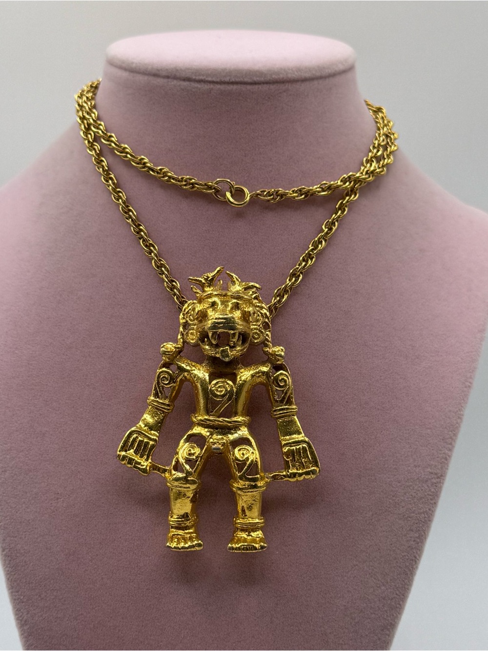 Vintage Goldtone Rope Chain Necklace With South America Pendant 24” Ana Studio